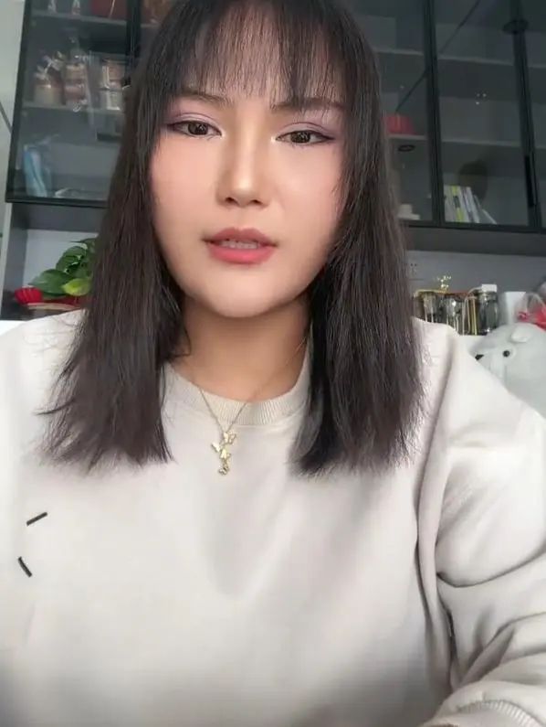 宁夏女子结婚2个月后悔看着婚纱照感赢博体育app觉很讽刺过来人：赶紧离赢博体育官网入口(图5)